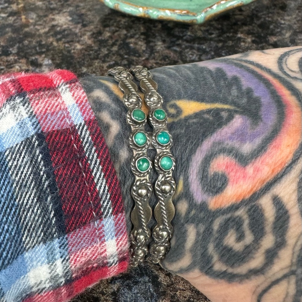 Royston turquoise vintage snake eye sterling arrow cuff bracelet - Picture 5 of 6